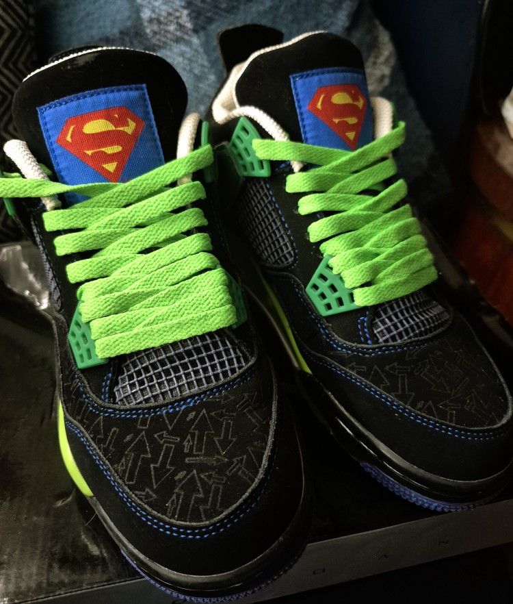 Jordan 4 Retro Doernbecher