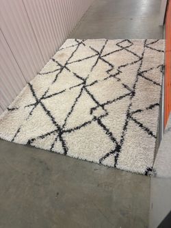 Nice white rug