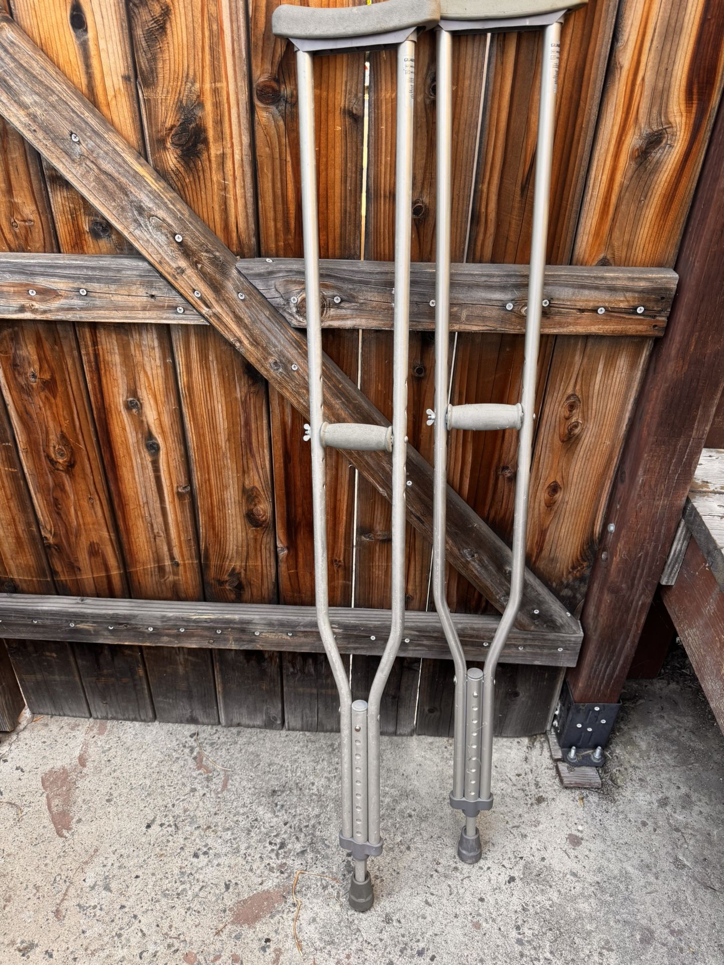 Adult Crutches