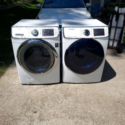 Very Nice Samsung Front LoadWasher And Dryer*Free Local Delivery 