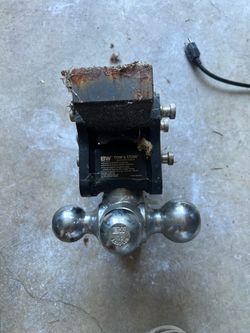 B&W Tow and Stow for 2.5” Receiver