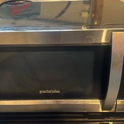 Proctor Silex Countertop Microwave 
