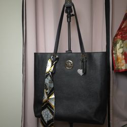 Michael Kors LOGO tote Black Leather