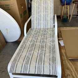 Chaise Pool Lounger