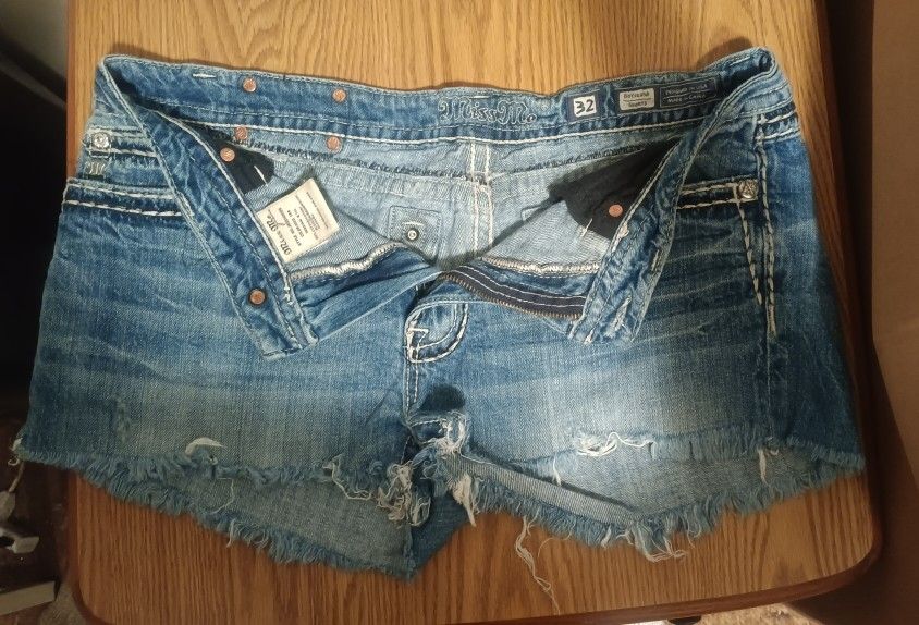 Miss Me Shorts
