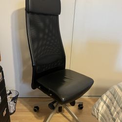 IKEA Black Ergonomic Desk / Gaming Chair