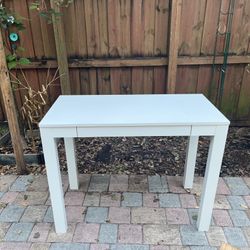 Ameriwood Home White Desk w/ Drawer