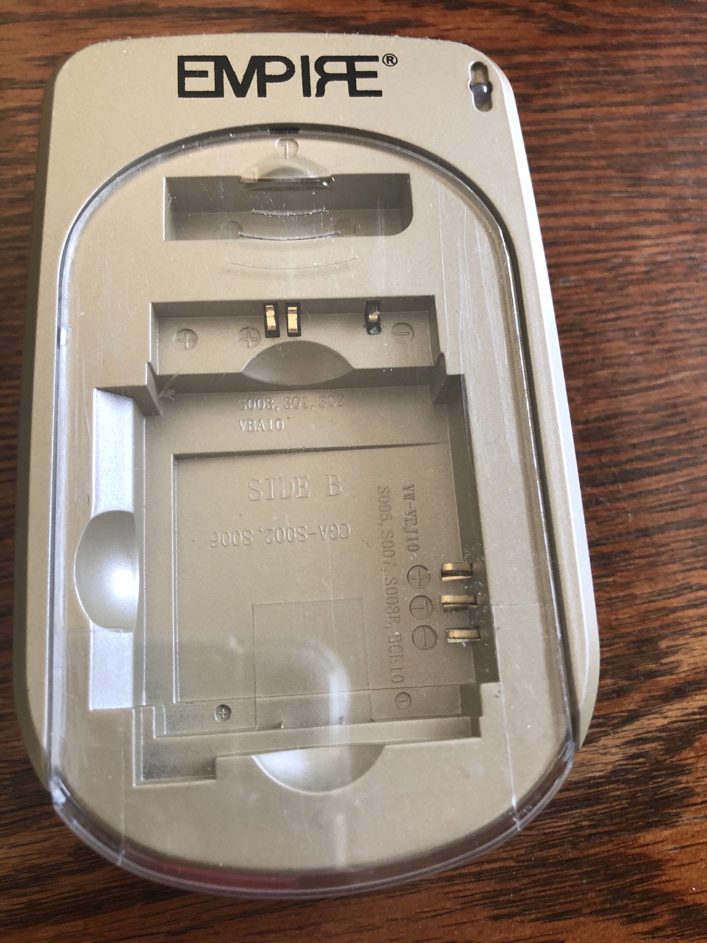 CAMERA -Battery Charger- Multi-sizes/ PANASONIC