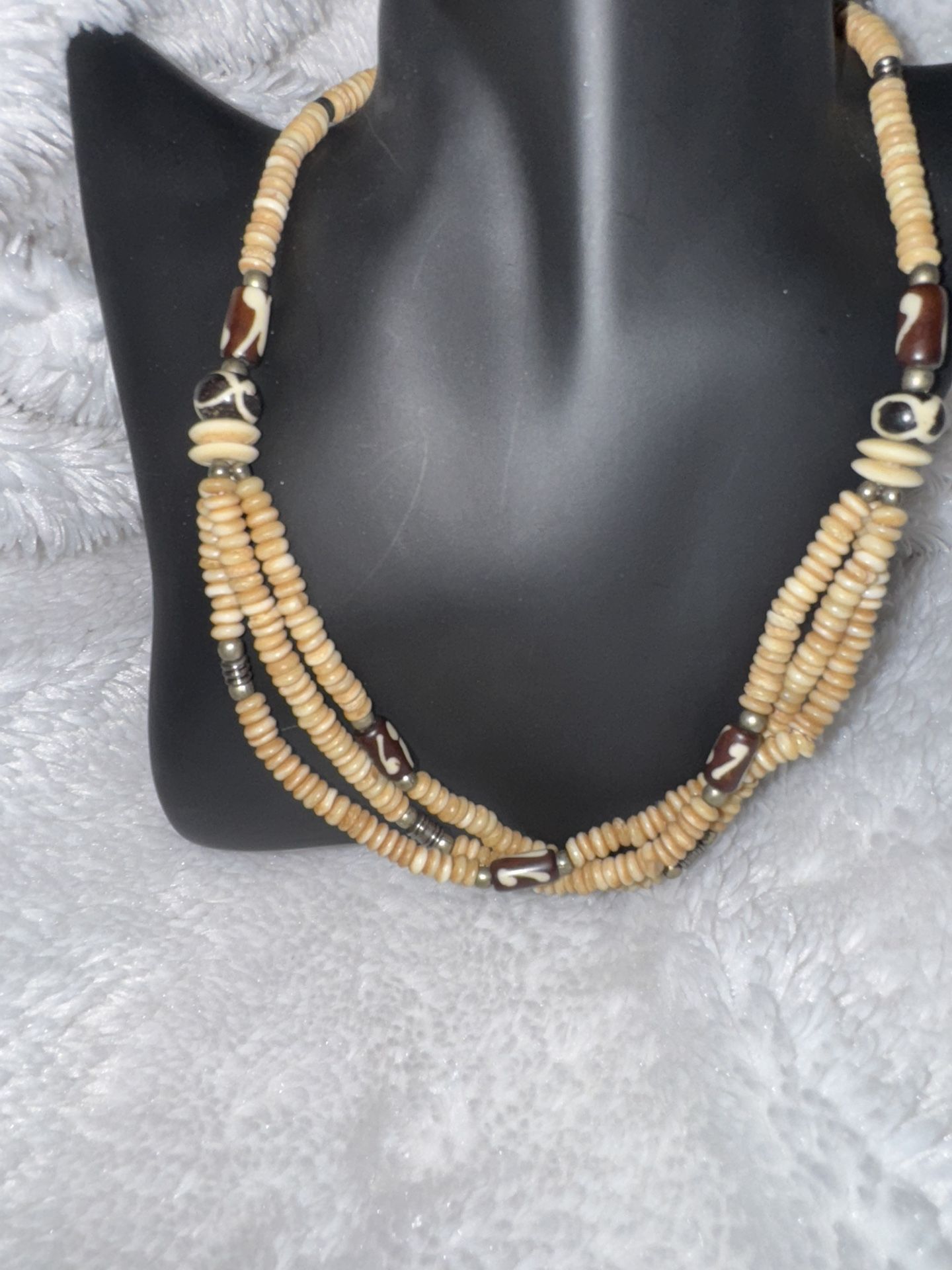 Vintage Stunning Native American Batik Bone Beaded Necklace, 18"