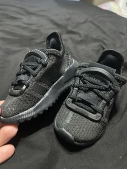 Baby shoes