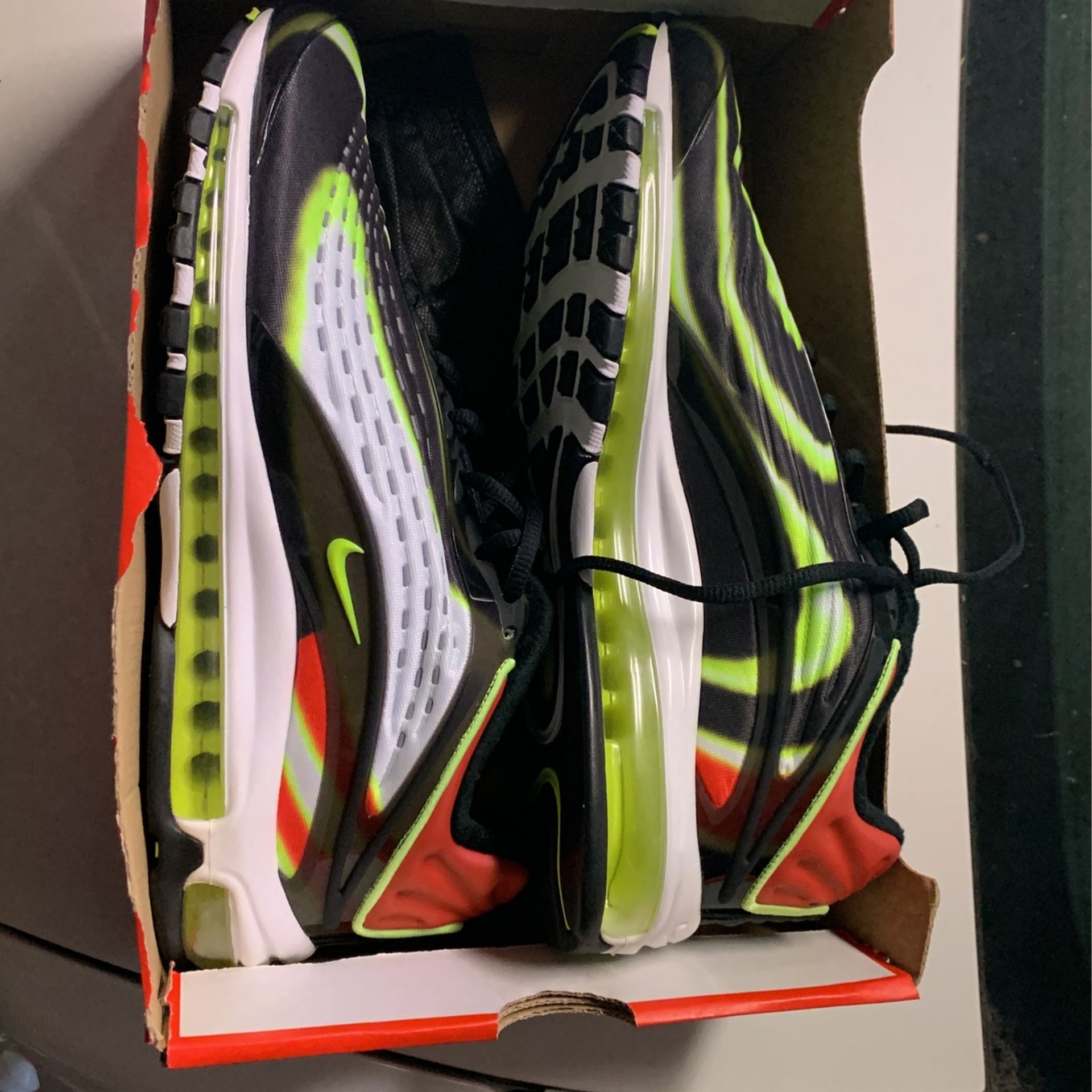 Air Max Deluxe Sz 12