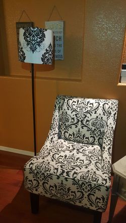 Cute side Chair damask with lamps and table