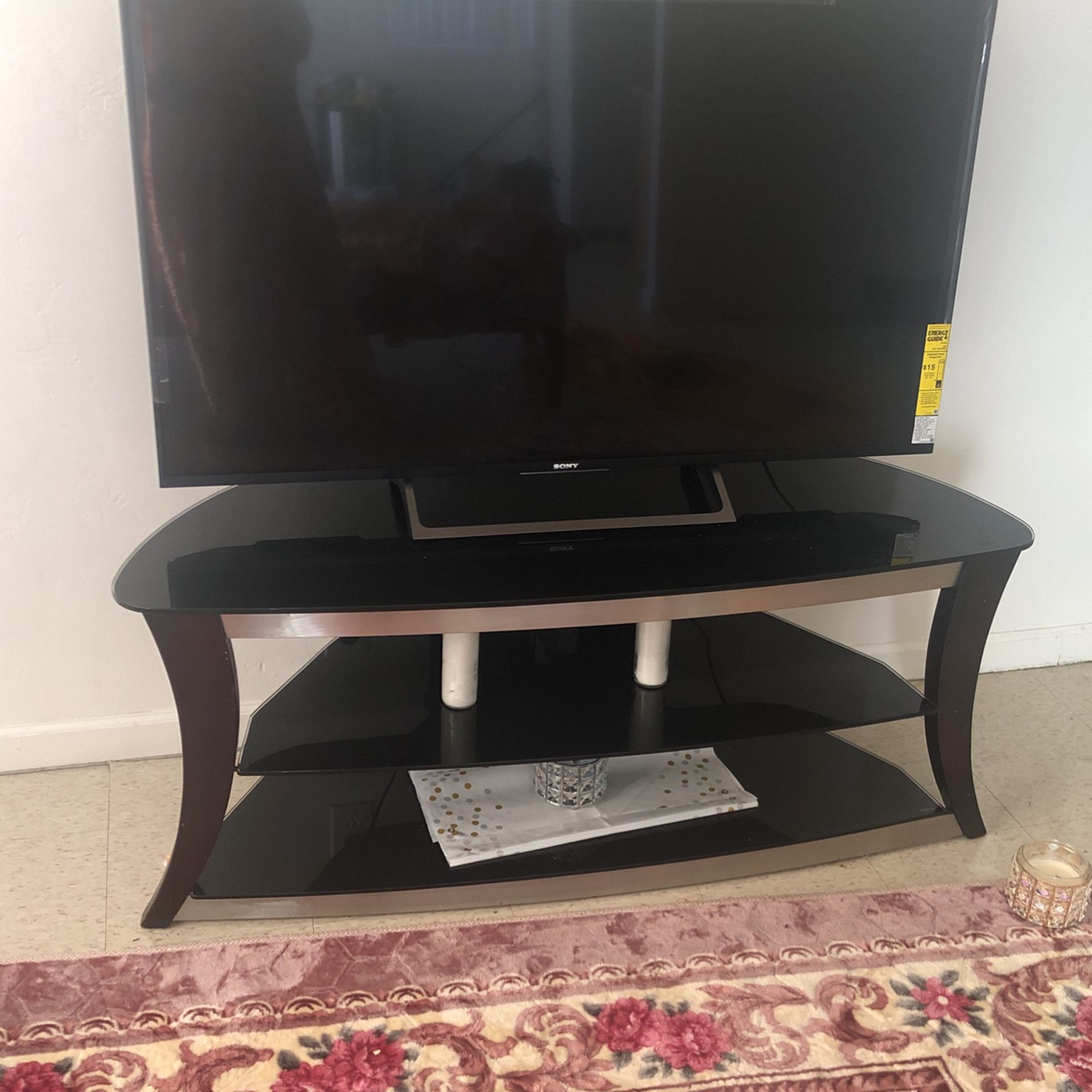 Like new Sony - 55" LED 4K UHD Smart tv with tv stand
