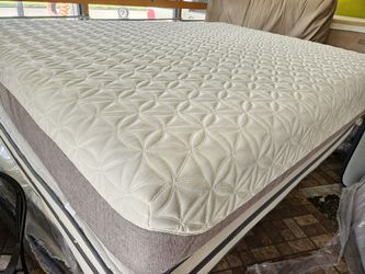 Mattress and box spring queen size