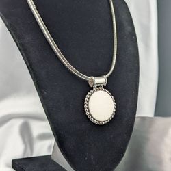 N11✨🤍Sterling Silver Medallion Omega Choker ✨
