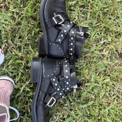 Steve Madison Black Boots Size 4 Youth