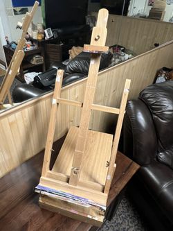 Large Table Top Easel With Pullout Drawer + Handle
