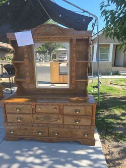 Dresser vintage