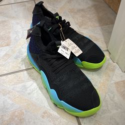 Trae YOUNG 2 Sneakers 