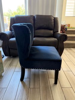 Set of 2 chairs