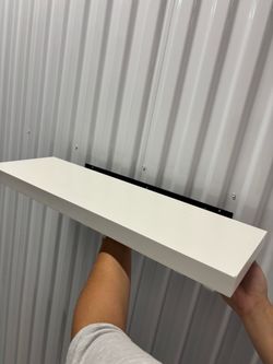 Beautiful 8 piece floating shelves - white
