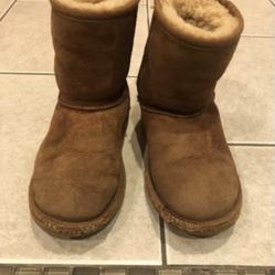 Kids UGGS Boots US Size 13- $25