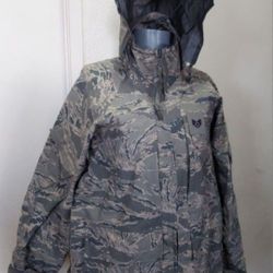 MILITARY WOMEN'S PARKA ALL PURPOSE CAMOUFLAGE SIZE SMALL SHORT. 