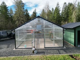 Polycarbonate Greenhouse 12x20