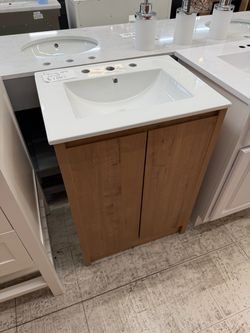 Bathroom vanity 24 in