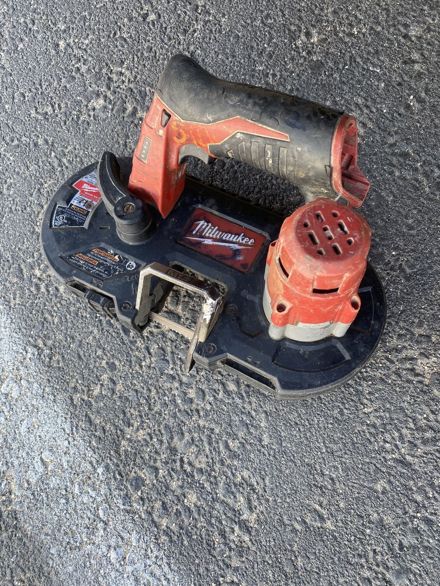 Milwaukee M12 Bandsaw