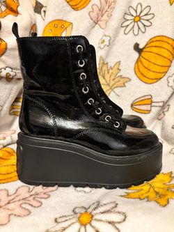 DKNY faux leather platform boots size 7