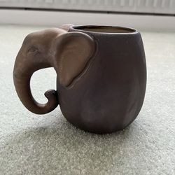 Large 32 oz Ceramic Elephant Mug Part#HAZ536 