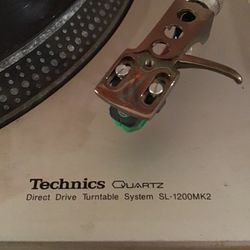 Technics SL-1200MK2 direct drive turntable 