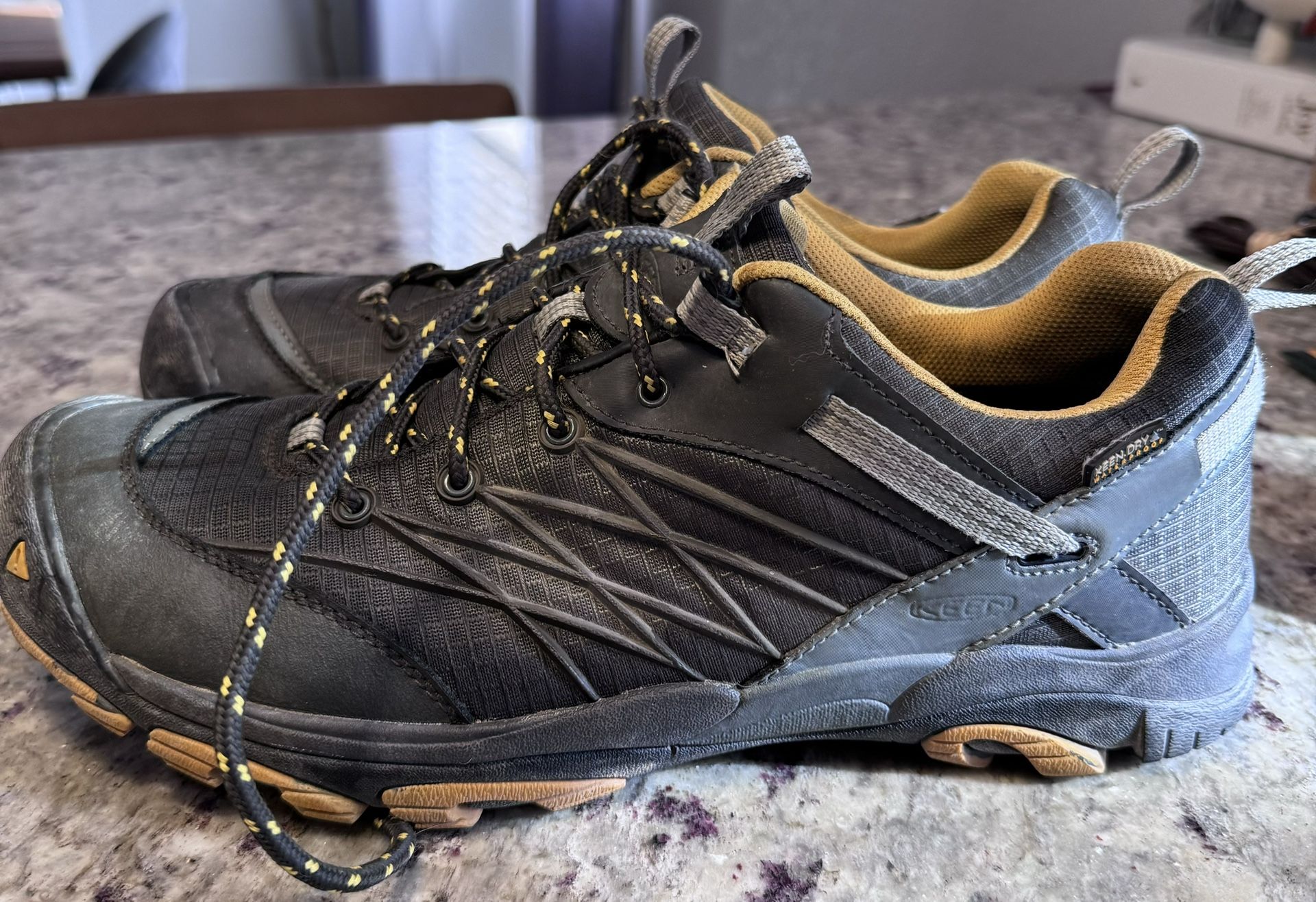 KEEN Marshall Waterproof Hiking Shoes Men’s Sz 11.5