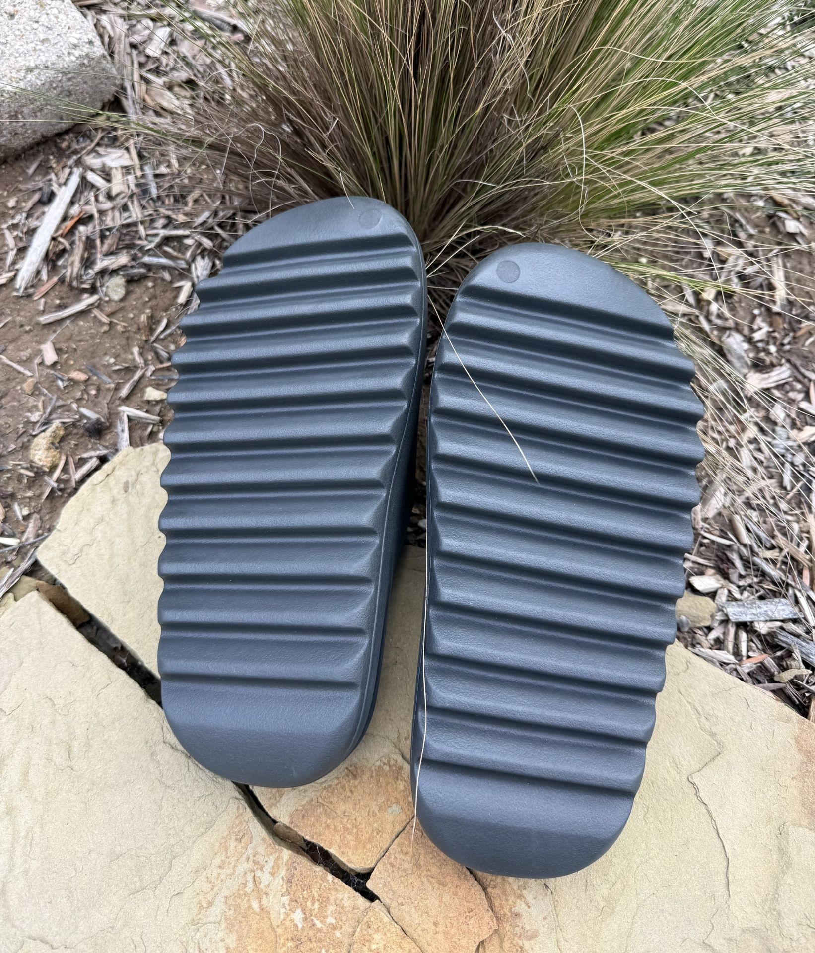 adidas gazelle silver green womens Yeezy SLIDES DARK ONYX