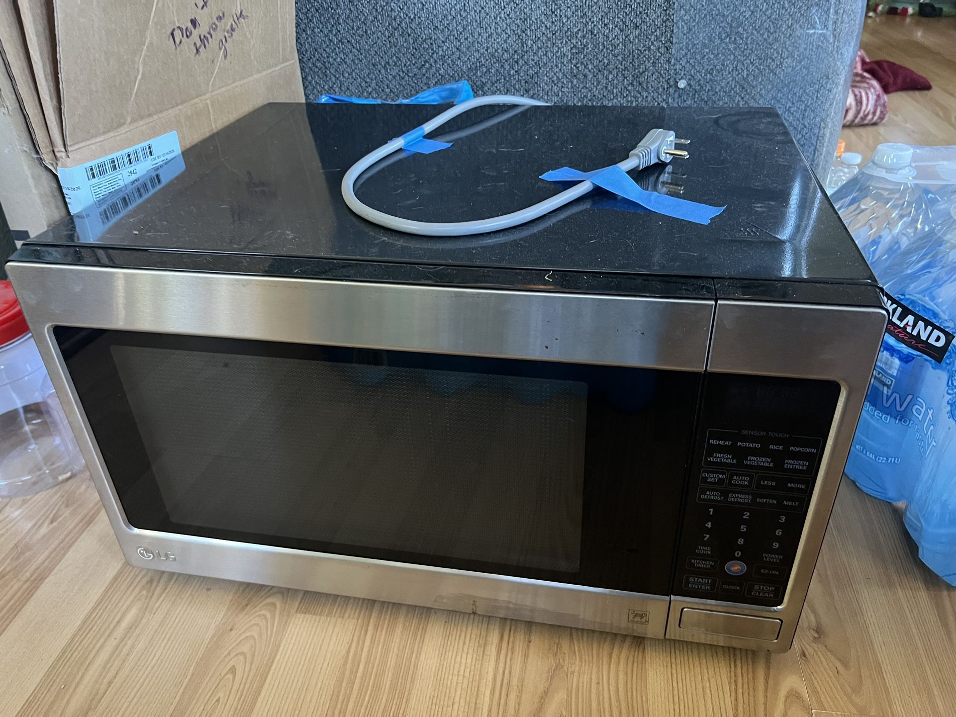 LG Microwave For Sale 