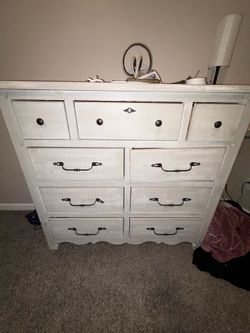 Rooms To Go Dresser