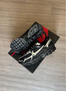 Nike Zoom Vomero 5 Black Silver