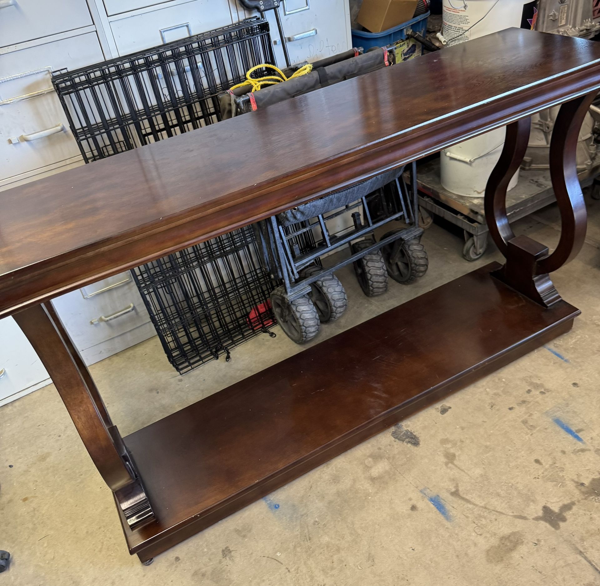 Gorgeous Console Table $100 Gilbert And Ray Rd. Check All Pics And Offers.