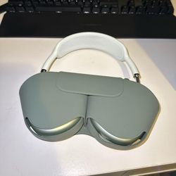 Apple AirPod Max (Green) Will Meet Tonight 12/24