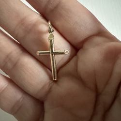 10kt Yellow Gold Cross Pendant 