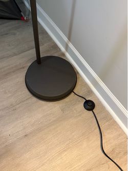 Floor lamp
