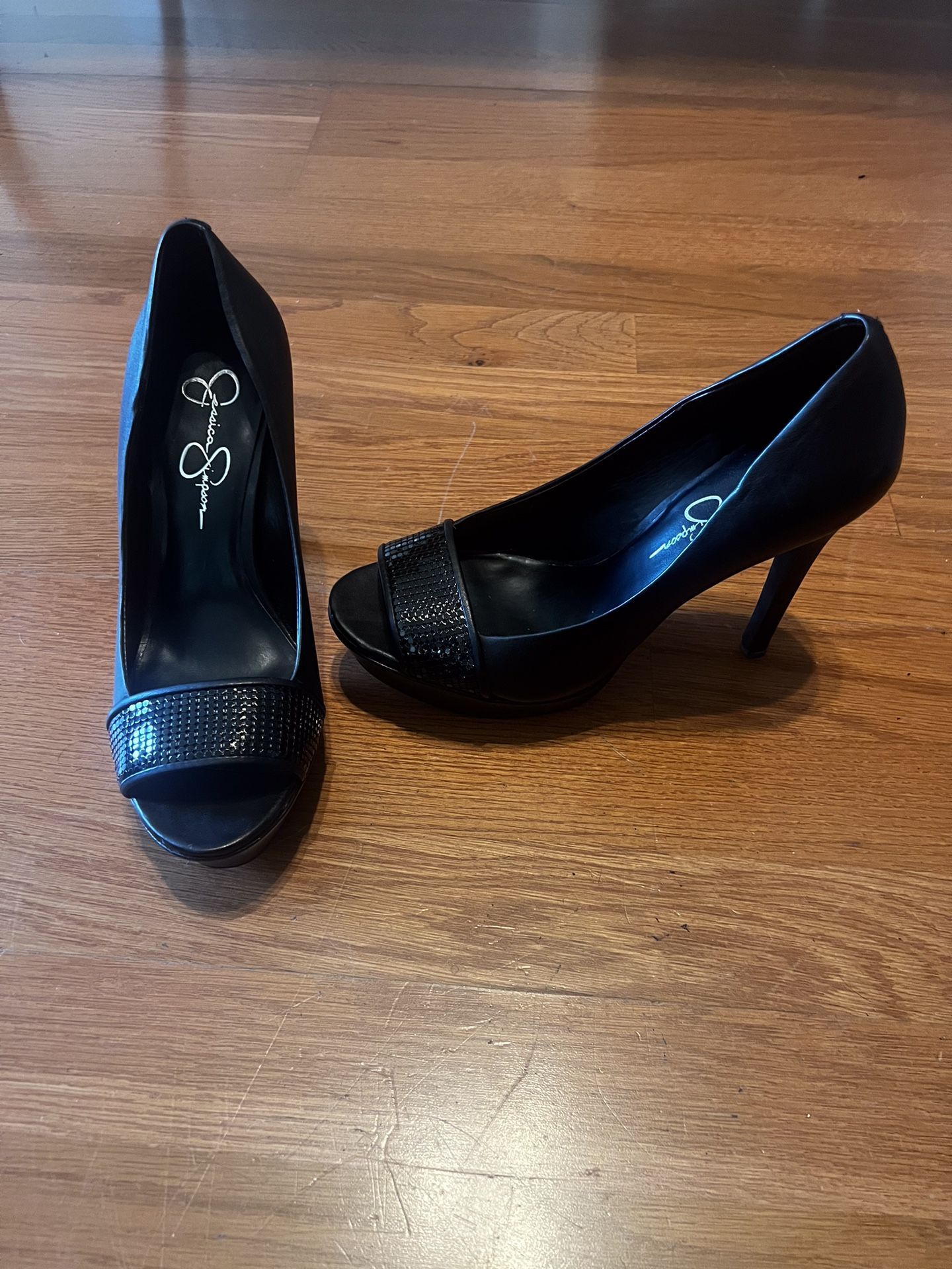 JESSICA SIMPSON BLACK HEELS