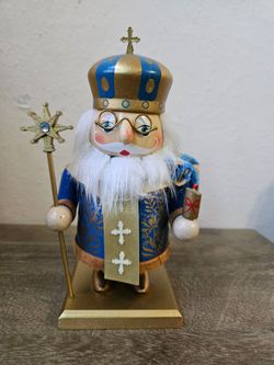 Santa Nutcracker World Market 2023