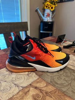 NIKE SHOES FOR MAN  SIZE 12  IN GREAT CONDITION