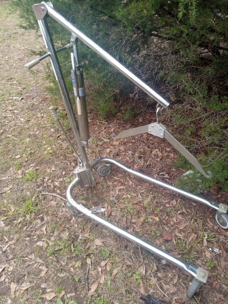 Invacare Hydraulic Patient Lift