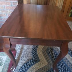 Corner Wood   Table 