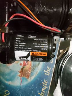 1998/2000 navigator rear air bag air pump