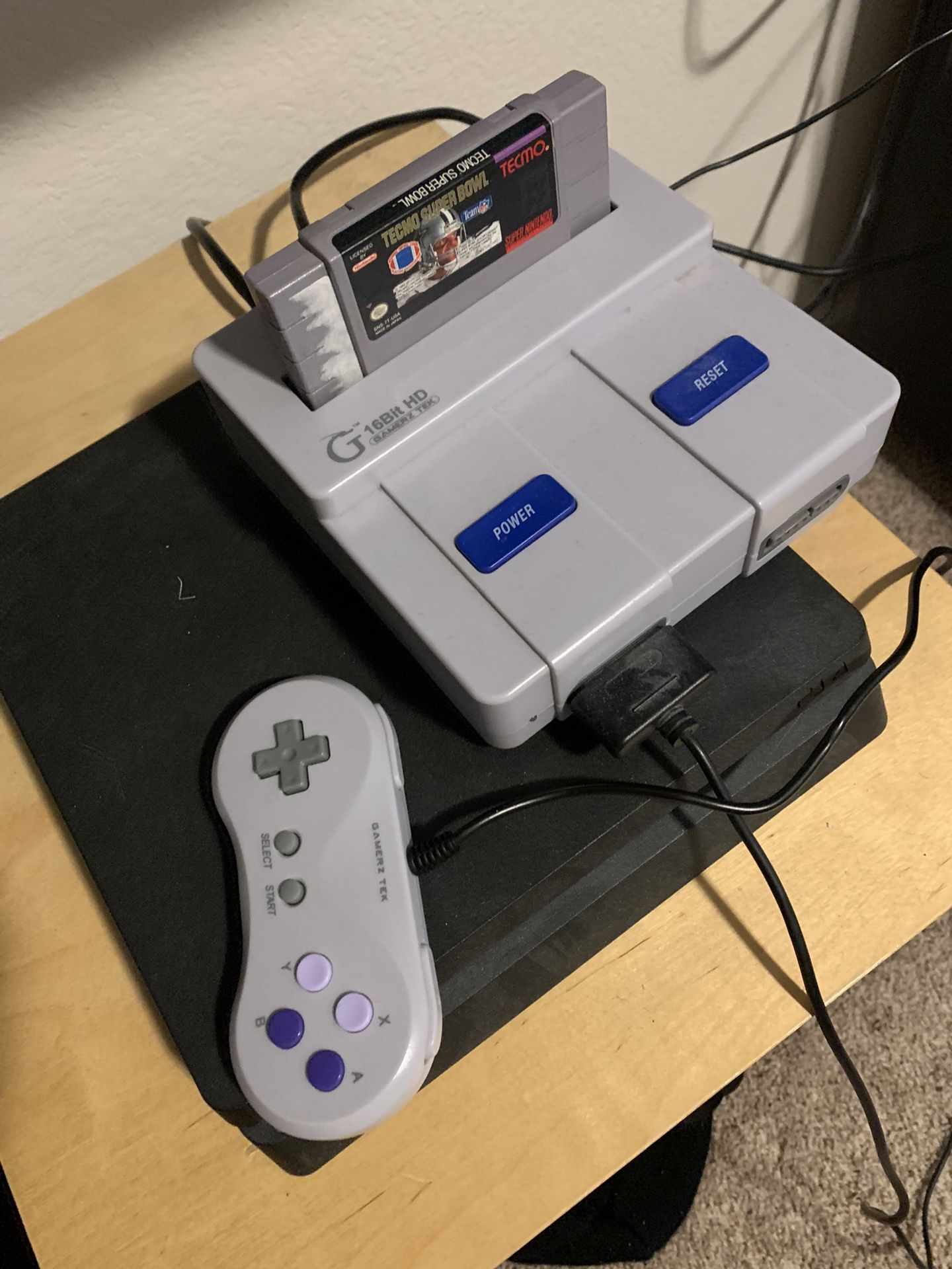 Super Nintendo Replica Plus Tecmo Super Bowl 