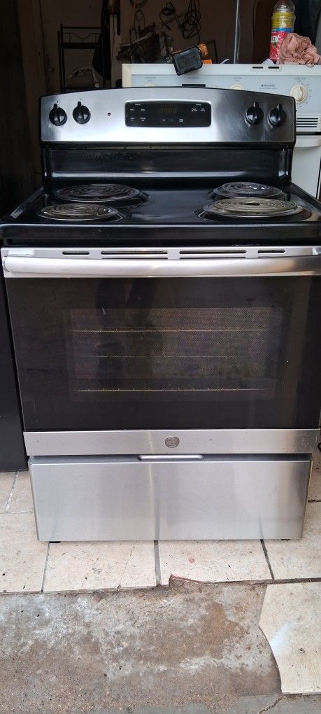 Estufa Electrica,220 Volts,perfectas Condiciones,en Mesquite,Texas,$ 130
